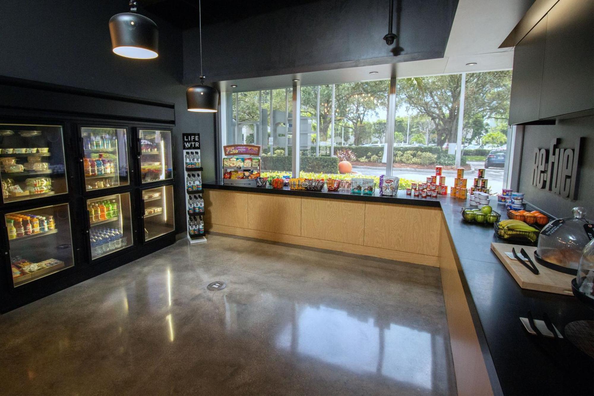 Aloft Miami Doral Hotel Bagian luar foto